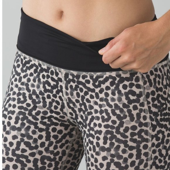 LULULEMON | Pace Rival Crop *Full-On Luxtreme Ace Spot Grain Black / Black - Picture 4 of 14